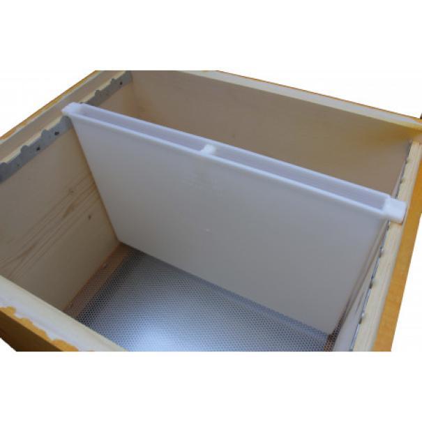 Nutritore a tasca plastica bianco inserito in arnia in legno