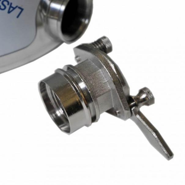 Installazione ghiera inox su contenitore per miele apicoltura